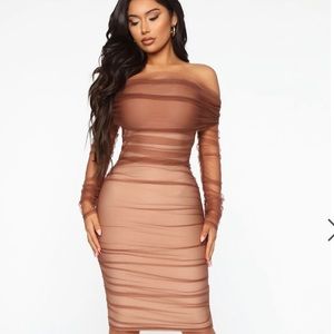 FASHION NOVA RUCHED MIDI DRESS